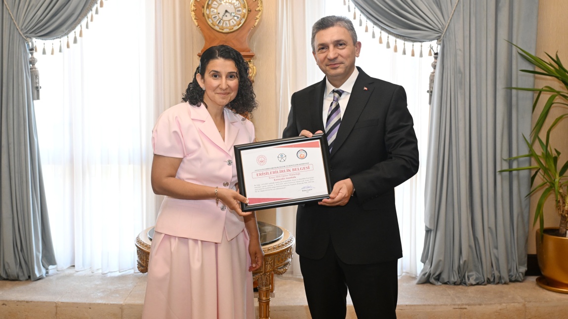 Karşıyaka Anaokulu Erişilebilirlik Belgesi Valimiz Sayın Hulusi ŞAHİN tarafından takdim edildi